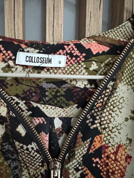 Farebné šaty coloseum, s