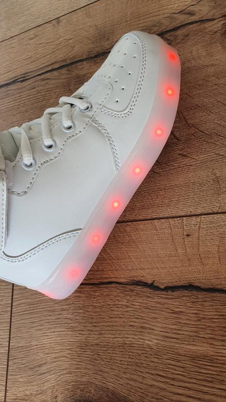 Nové led tenisky - meniace farby alebo blikajuce, 33
