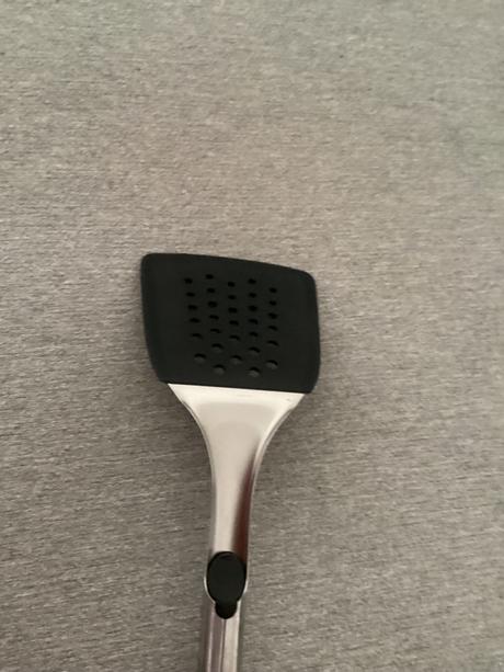 Obracacka dierkovaná,