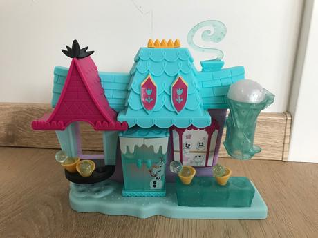 Frozen zmrzlinový stánok, 