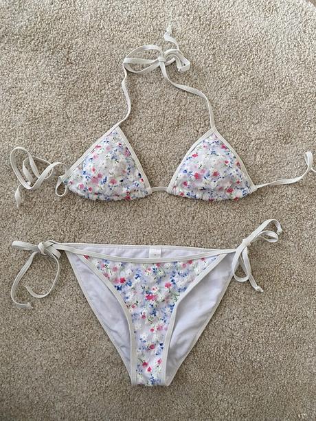 Plavky s kvetinovým motívom, gate,m