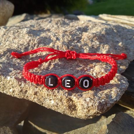 Červené náramky pre deti s menom,