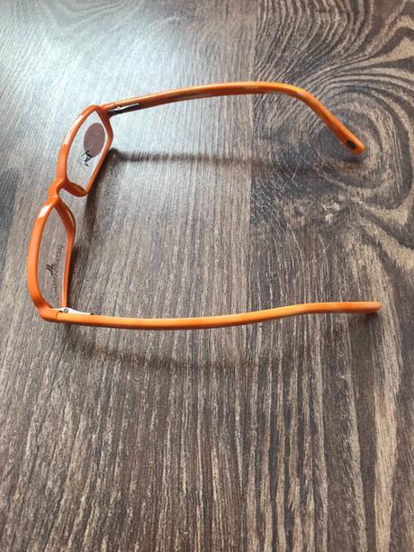 Okuliarovy ram jaques lemans, 