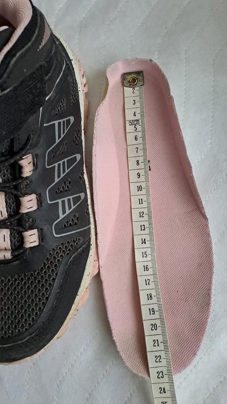 Členkové tenisky 35, 35