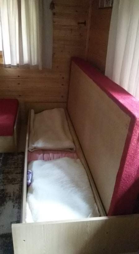 Postele, šírka (cm): 90,dĺžka (cm): 200