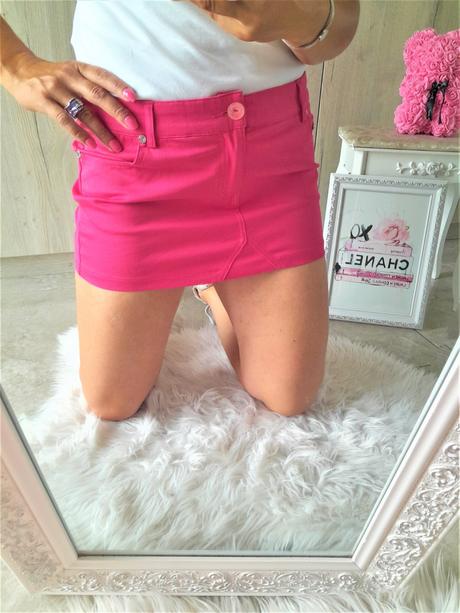 Sukňa s kamienkovým nápisom na zadku-s/m, s