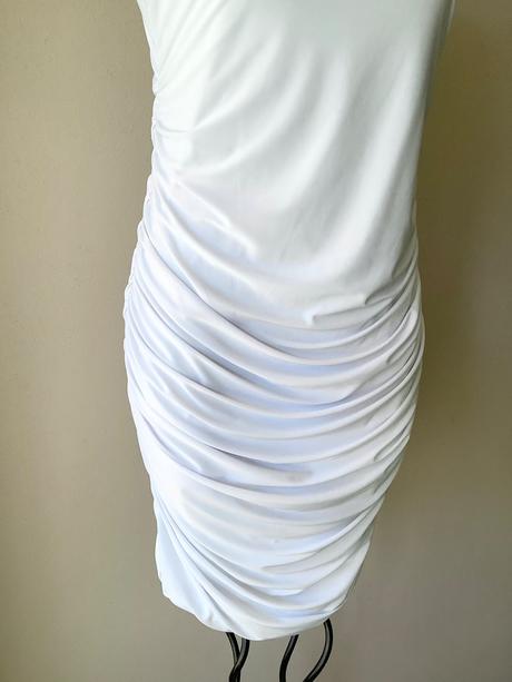 Šaty prettylittlething/q3, 40