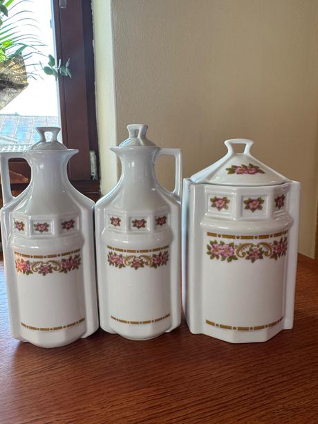 Karlovarský porcelán olej,ocot, cukor, 