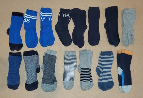 15 párov ponožiek velk. 23-26, 23