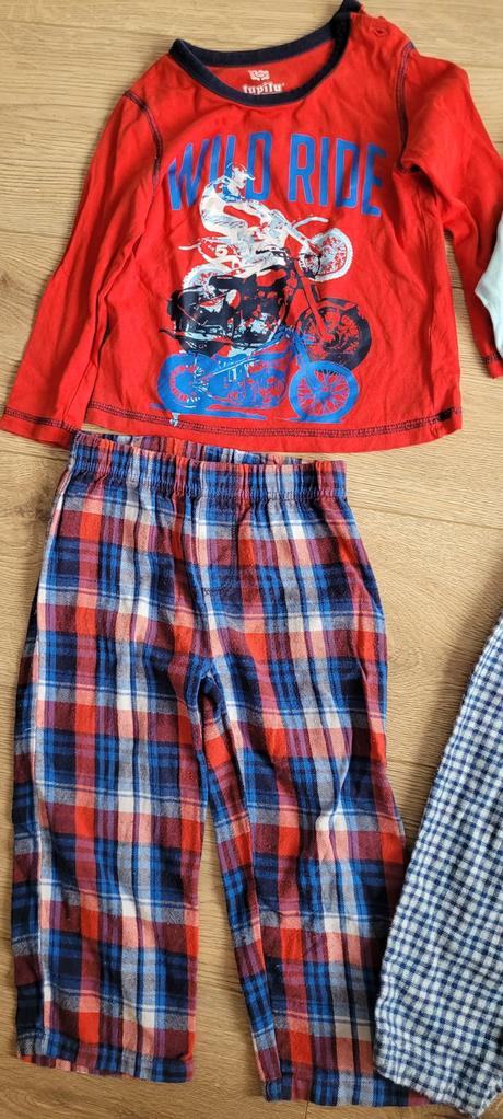 Pyžamá 3ks, lupilu,86