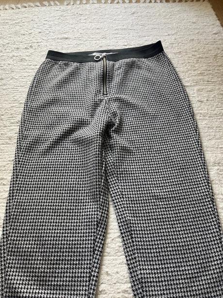 Leginsy reserved, reserved,152