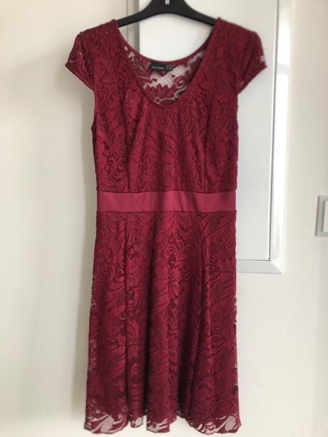 Krásne čipkované mini šaty, bonprix,34
