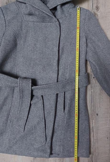 Sivý kabátik s kapucňou, amisu,38