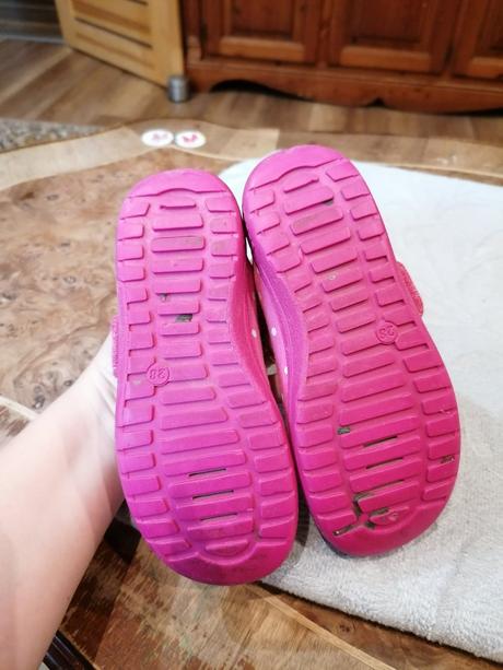 Prezuvky, papučky, ren but,28