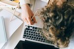 Skryté identity: Anonymné urážky a starí známi na fóre