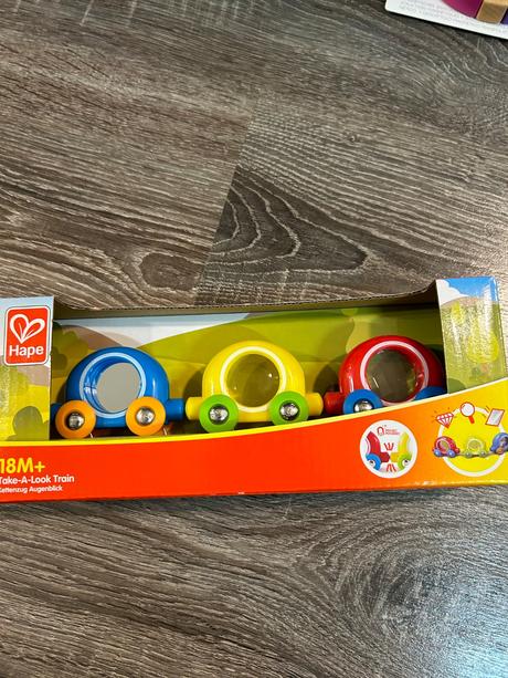 Hape farebne magneticke vlaciky,