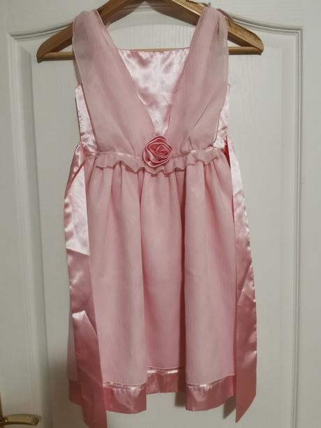 Šaty na príležitosť, 122