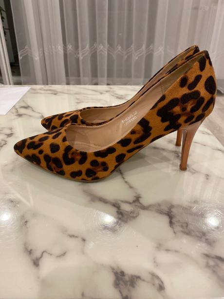 Leopardie lodičky, 38