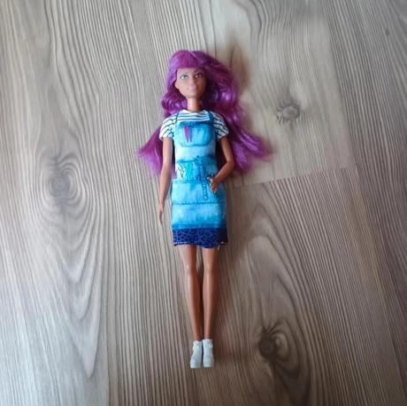 Barbie kaderníčka,