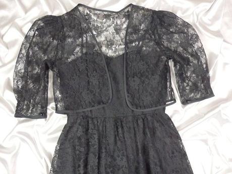 Luxusné čipkované šaty s bolerkom, m