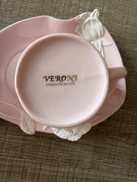 Šálky z ružového porcelánu 2ks,
