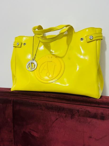 Armani kabelka, armani