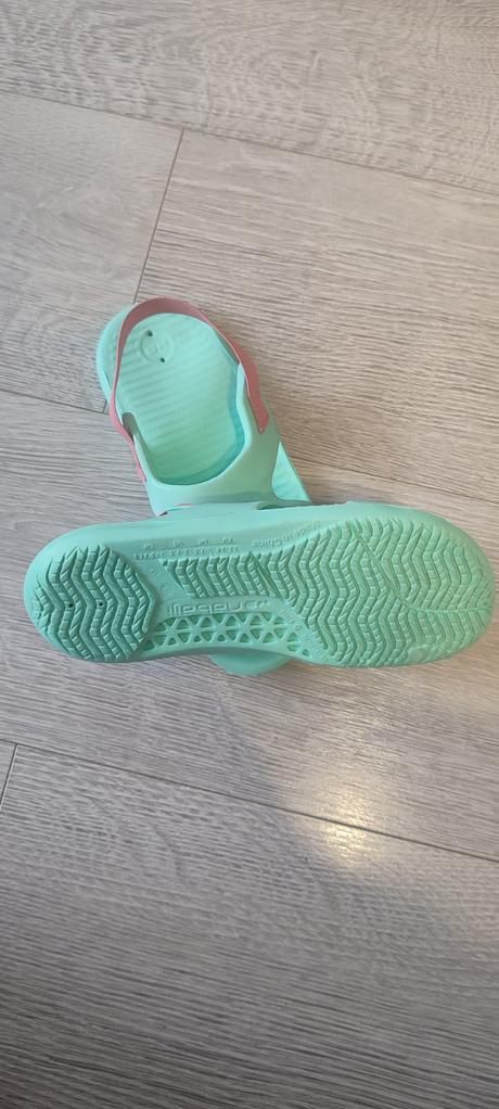 Sandálky k vode, decathlon,33