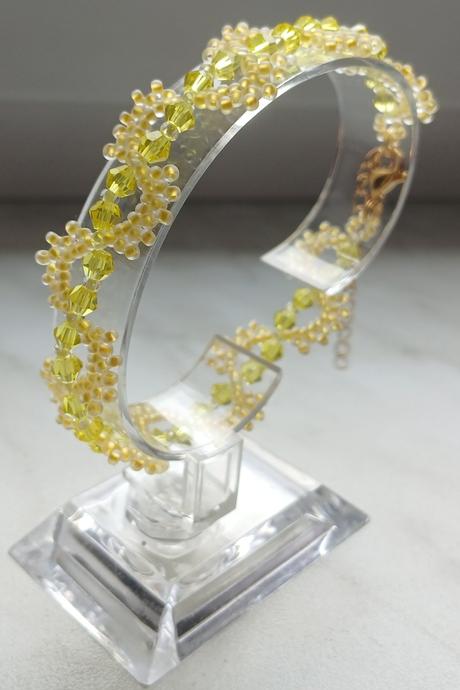 Jemné náramky na leto v rôznych farbách, 