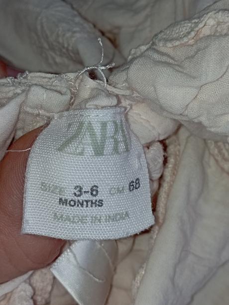 Zara šaty s volánikmi, zara,68