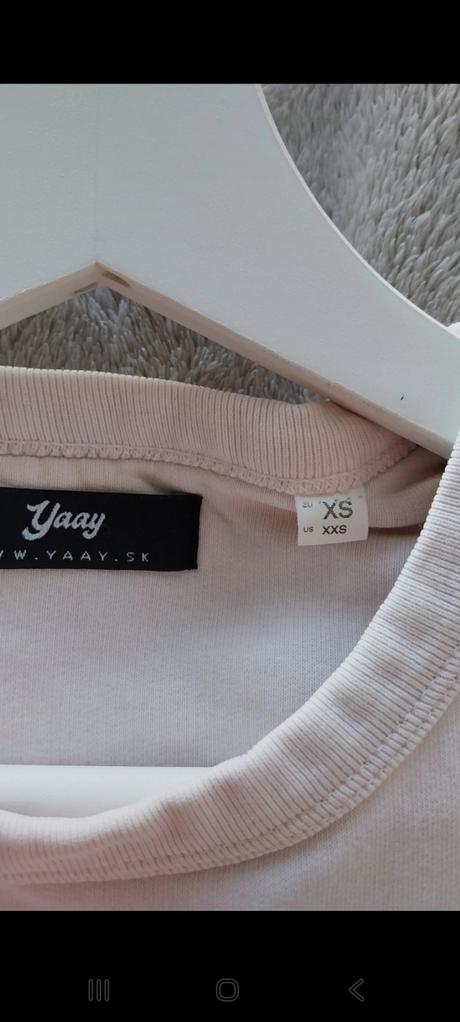 Piskacia mikina yaay, s