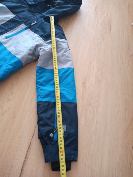 Bunda na zimu s kapucňou, 152