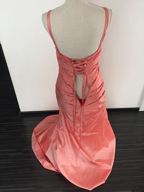 Spoločenské šaty, m