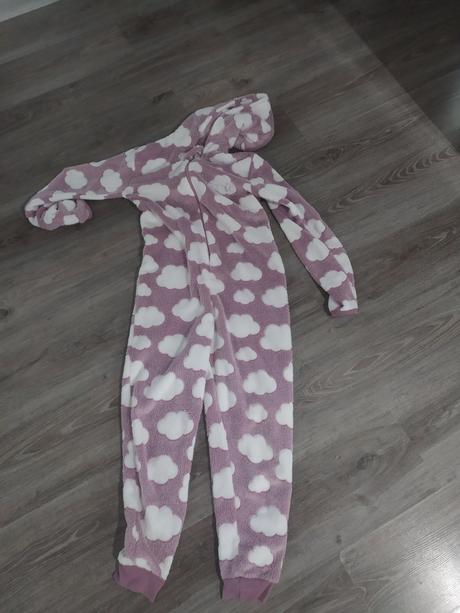 Overal na spanie, 146