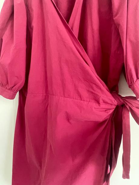 Úžasné zavinovacie šaty, 50