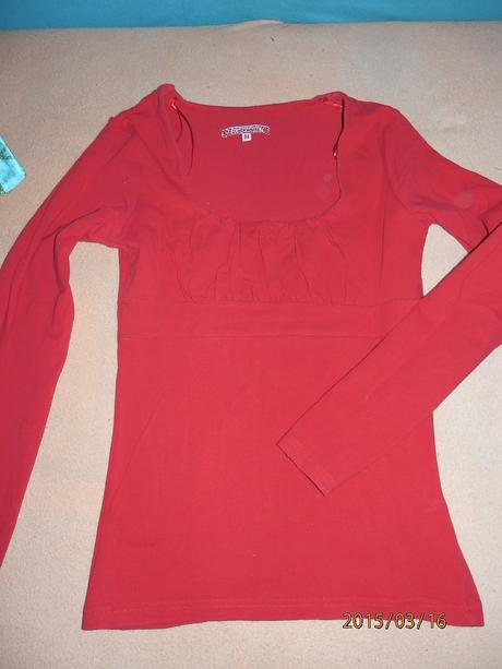 Malinovoruzove tricko, esprit,m