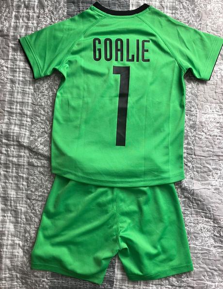 Futbalovy dres, h&m,110