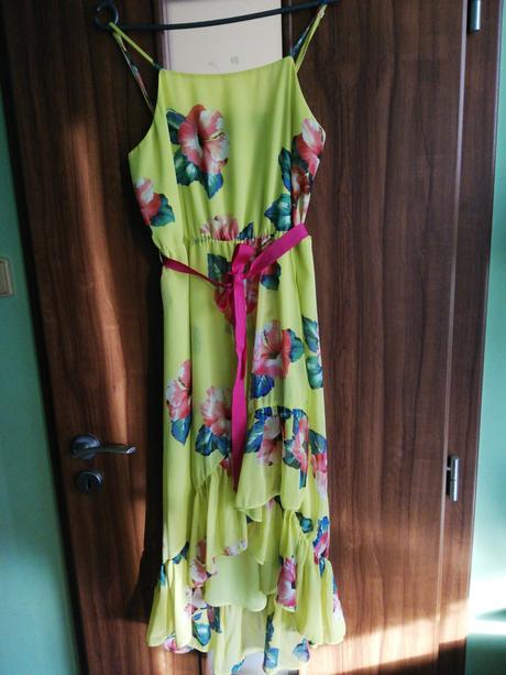 Ľahučké veľmi kvalitné šaty motivi /38/, m