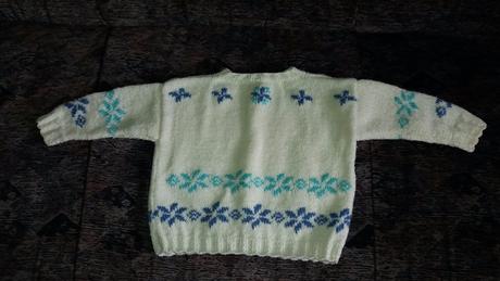 Sveter na gombíky, 86