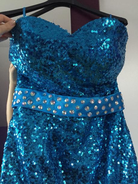 Spoločenské šaty, m