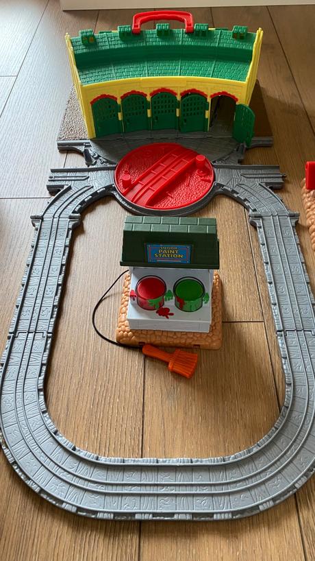 Vláčik tomáš - sada koľajníc, domčekov a vláčikov, 