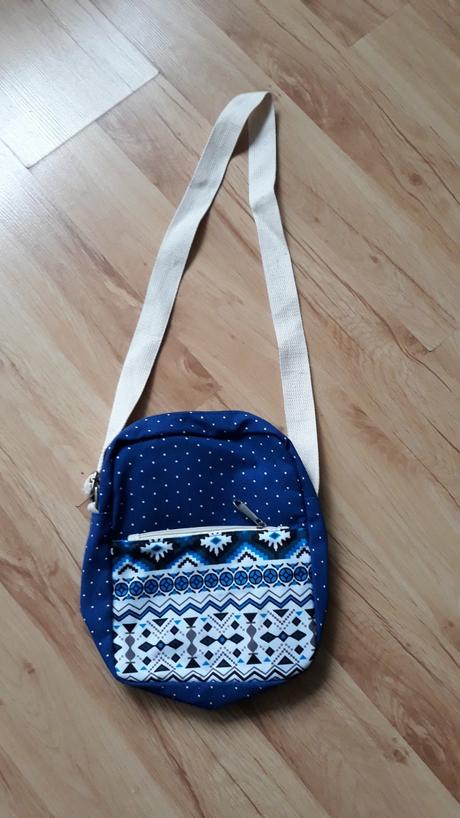 Ruksak s taštičkou,