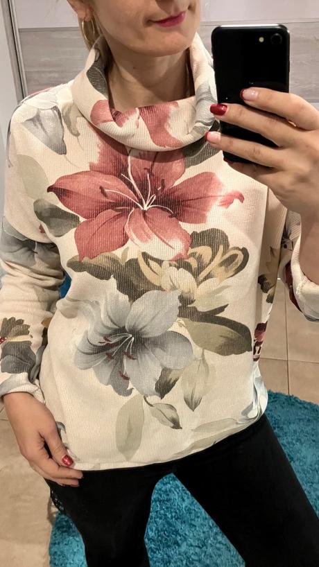 Dámska mikina s rolákom a kvetmi, l / m / s / xl