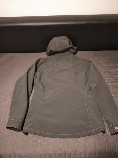 Softshellová bunda, 38