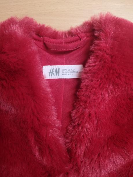 Červený kožušinový kabátik so zapínaním na 1gombík, h&m,92