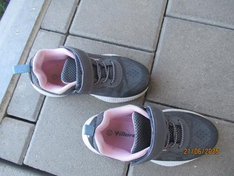 Tenisky, botasky, 31