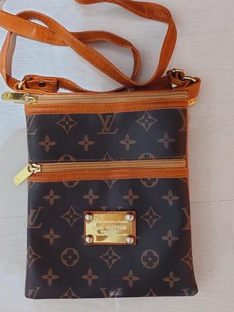 Kabelka crossbody,