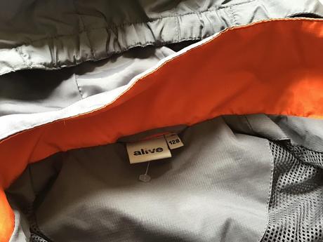 Krasna prechodná vetrovka, alive,128