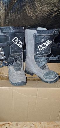 Čižmy na štvorkolku, 39