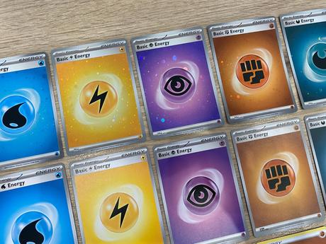 Original pokemon karty (hity, v, holo energie), 