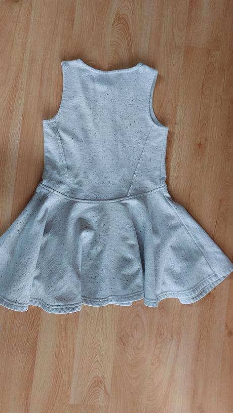 Šaty s točivou sukňou, coccodrillo,128